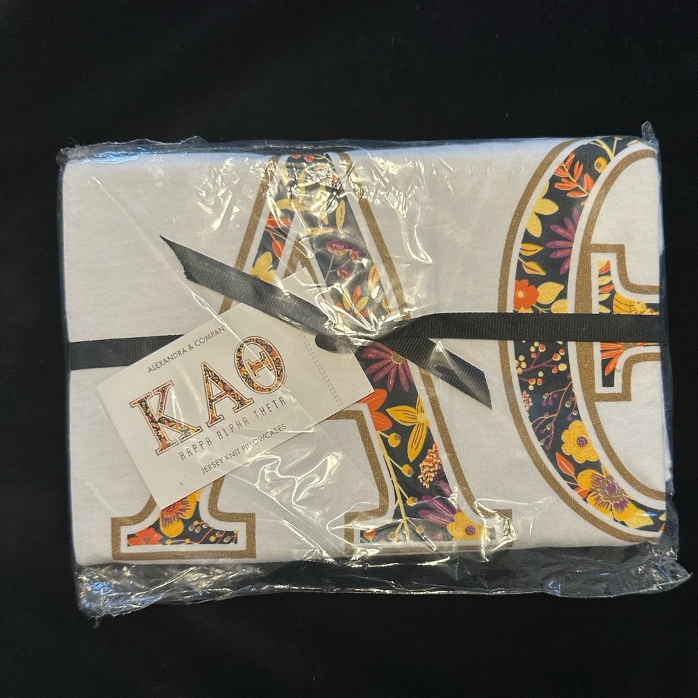 Alexandra and Company, Kappa Alpha Theta Pillowcase
